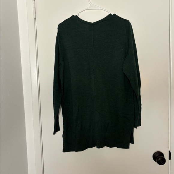 Old Navy Dark Green V-Neck Sweater - Picture 2 of 2